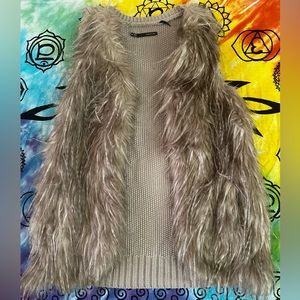 MAURICES FAUX FUR VEST.